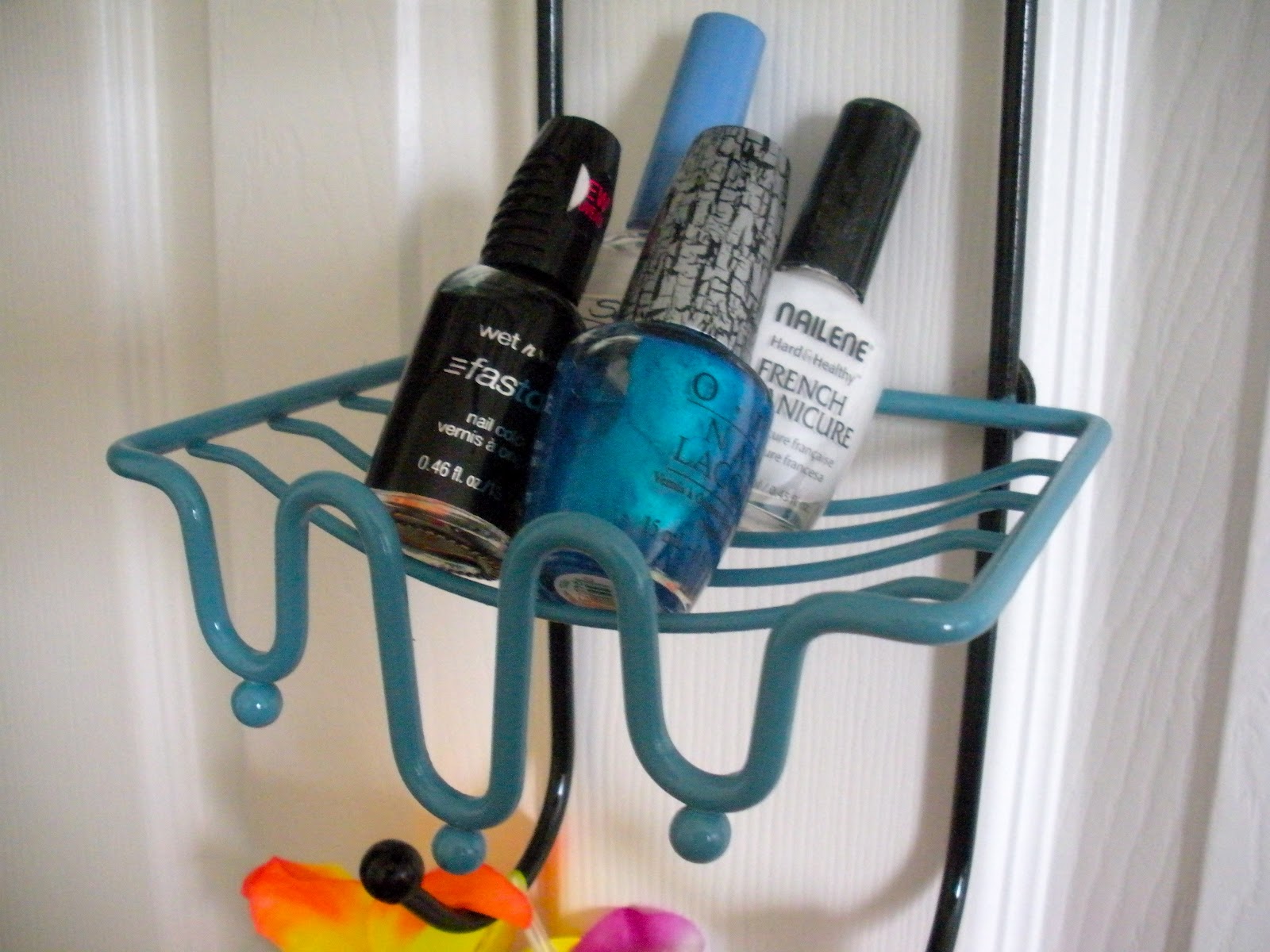 Lots of Lemons: Teal Shower Caddy Repurpose
