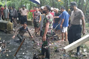 Antisipasi Banjir, Muspika Warungasem Bersama Masyarakat Bersihkan Irigasi