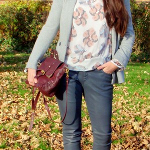 Burgundy satchel and heels
