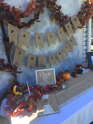 burlap banner Falling in Love
