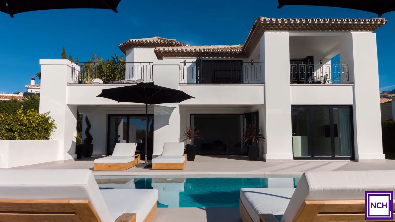 26 Photos vs. Contemporary Elegant Villa in Nueva Andalucía, Marbella - Luxury Home & Interior Design Tour 26 Photos vs. Contemporary Elegant Villa in Nueva Andalucía, Marbella - Luxury Home & Interior Design Tour