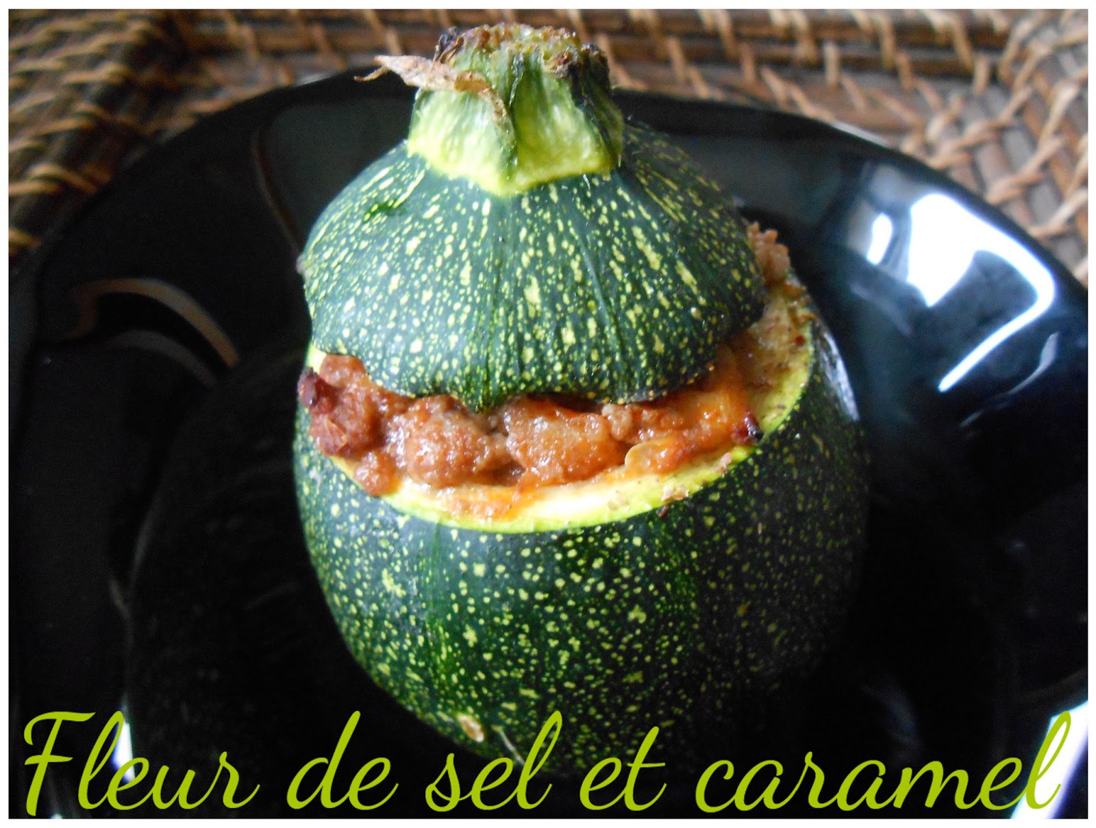 Fleur de sel et Caramel: Courgettes rondes farcies à la bolognaise