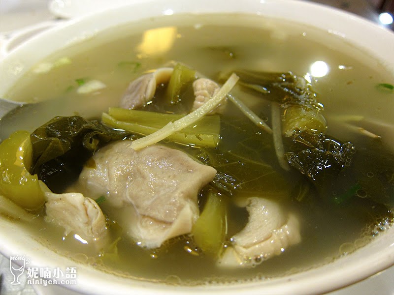 【台北市內湖區】東湖新家圓客家菜川菜小館。小巷弄裡傳飄香