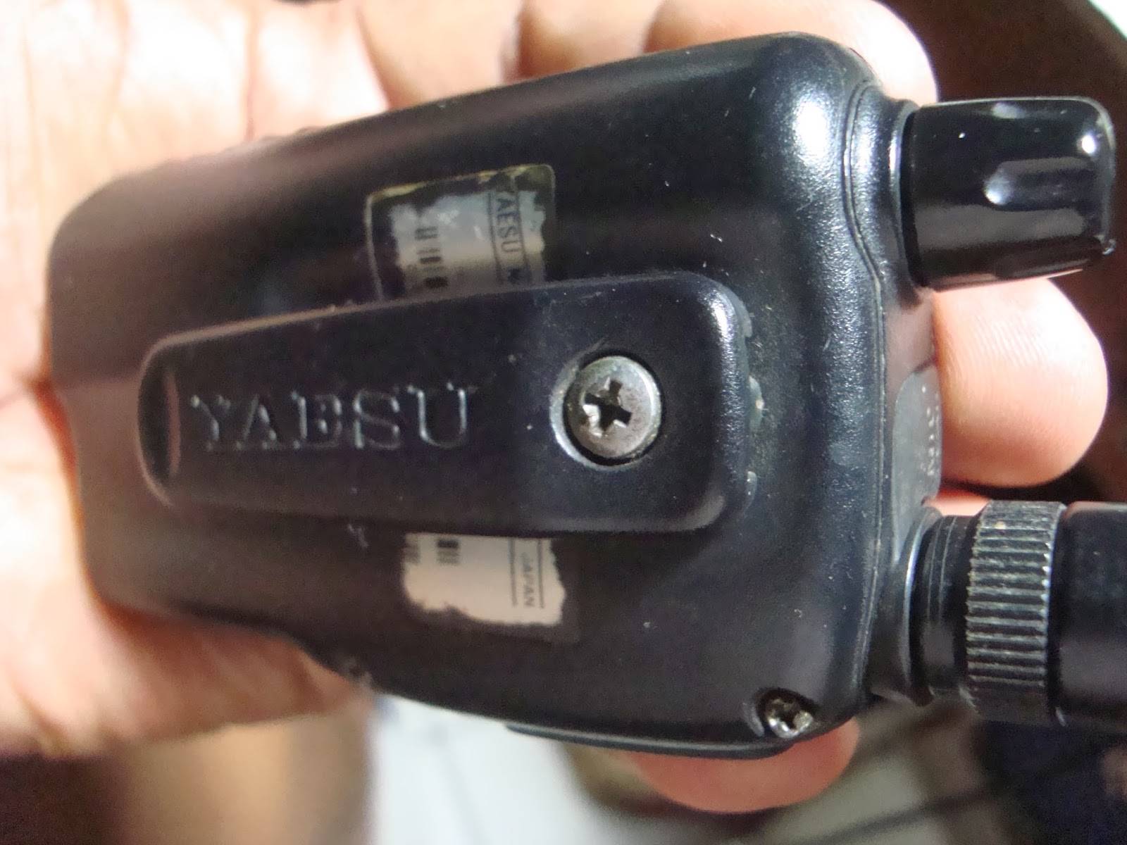 RADIO SELLER: Yaesu VX 1 (Sold)