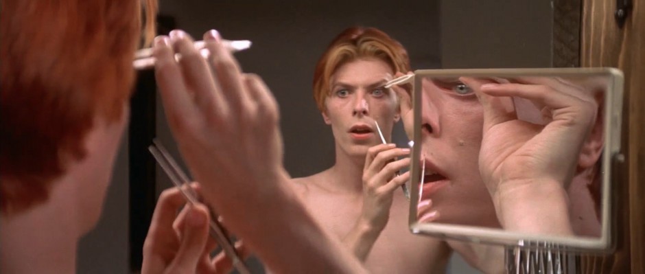 O HOMEM QUE CAIU NA TERRA (LEGENDADO/1080P) – 1976 FormatFactoryThe%2BMan%2BWho%2BFell%2BTo%2BEarth%2B-%2BBDRip%2B1080p%2B%25281976%2529.mp4_snapshot_01.24.28.938