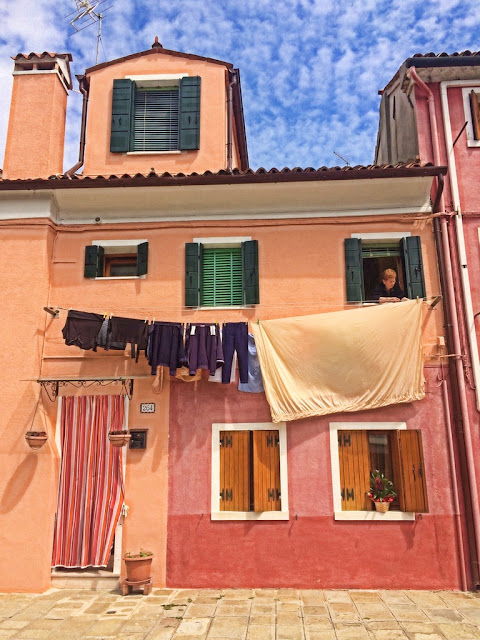 Burano, Wenecja, najbardziej kolorowa włoska wyspa, jak dojechać, co zwiedzić, gdzie zjeść