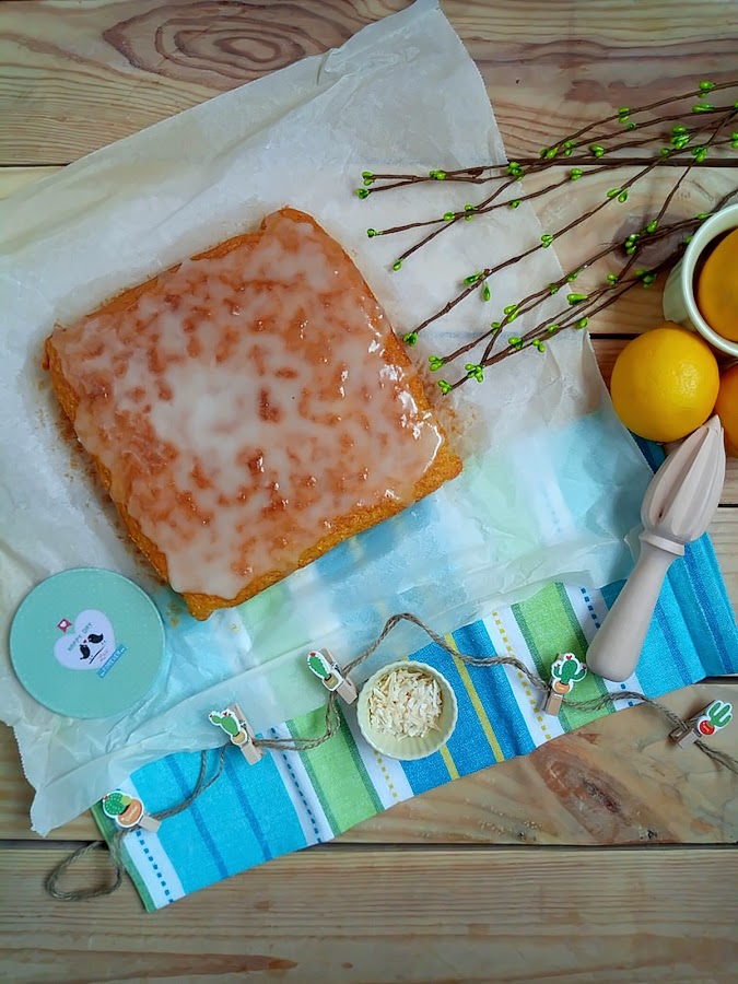 Brownie de limón y coco. Receta de blondie. Lemon blondie recipe. Postres de verano, sencillo, fácil, rápido, rico. Desayuno, merienda. Coconut Cuca