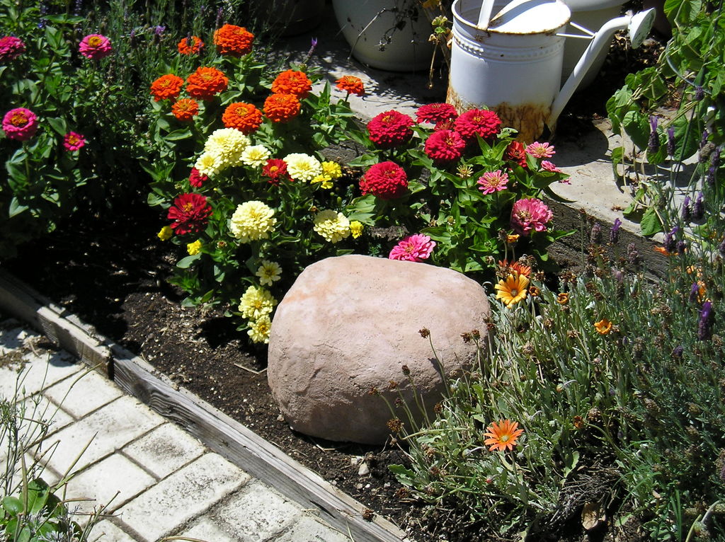 How To Make Faux Rocks | Subtropical Gardening