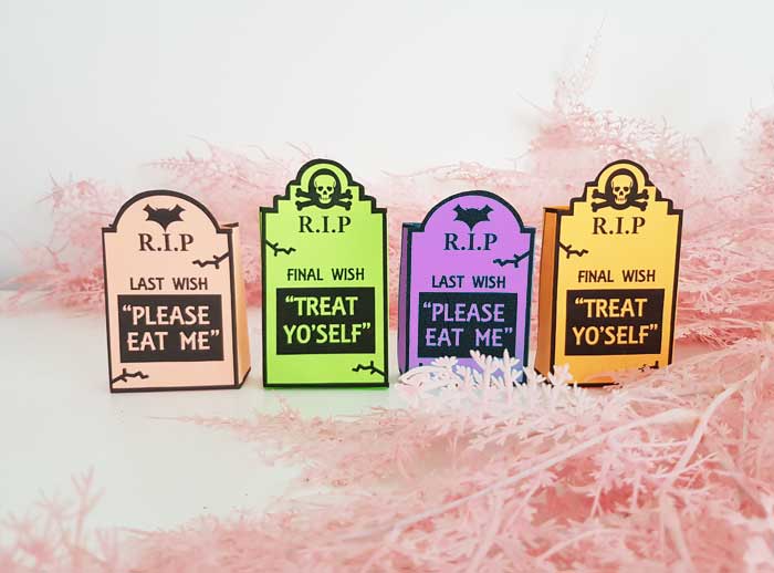 How To Make Mini Gravestone Halloween Treat Bags FREE DIY Printable How To Make Mini Gravestone Halloween Treat Bags FREE DIY Printable