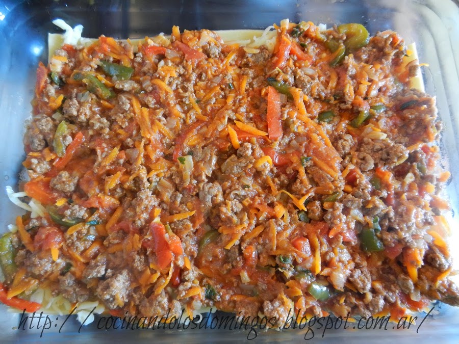 lasaña de carne y vegetales