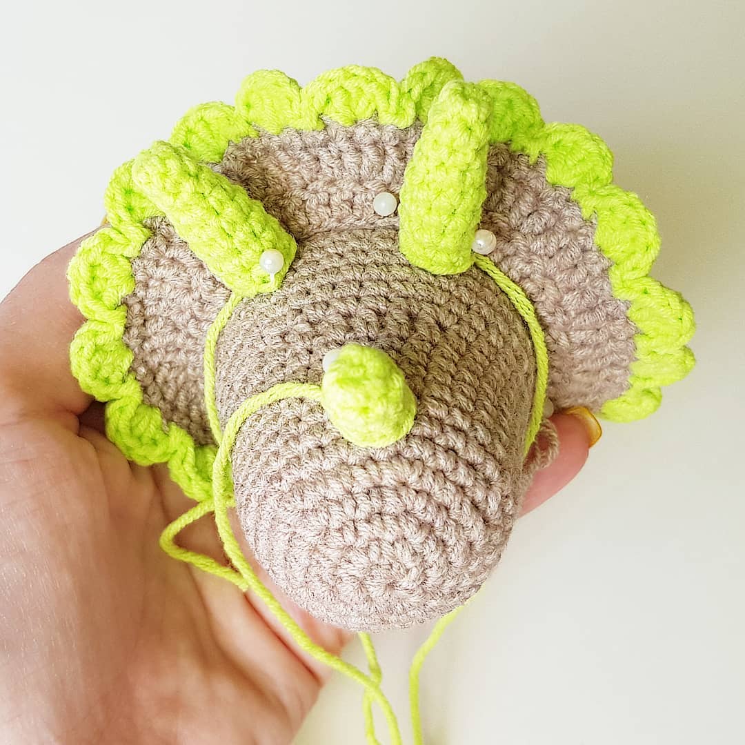 Crochet dinosaur assembly