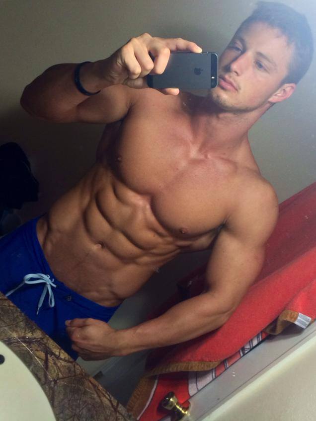 straight-sexy-bro-ripped-shirtless-body-abs-selfie