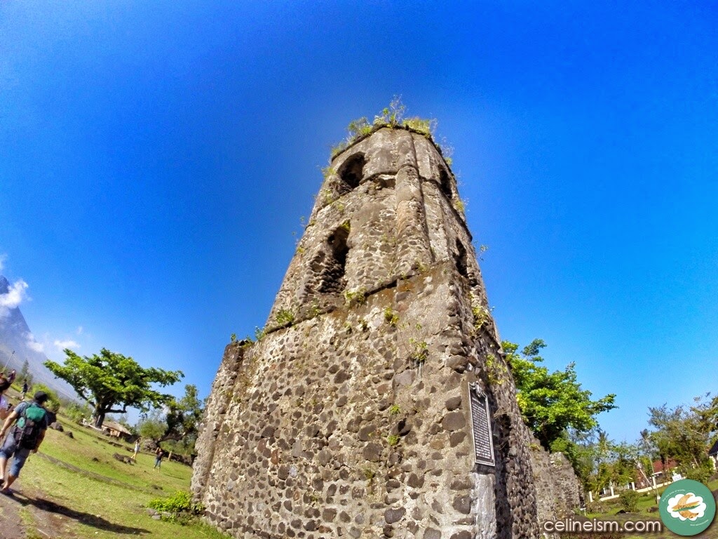 Cagsawa ruins essay image