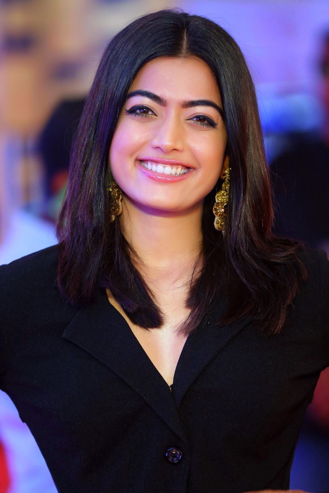 Rashmika Mandanna Hd Wallpapers And Images 40 We hope you enjoy our growing collection of hd images to use as a background or home please contact us if you want to publish a rashmika mandanna hd wallpaper on our site. rashmika mandanna hd wallpapers and