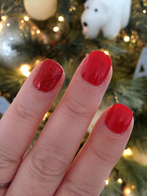 Three Easy Christmas Nail Looks 