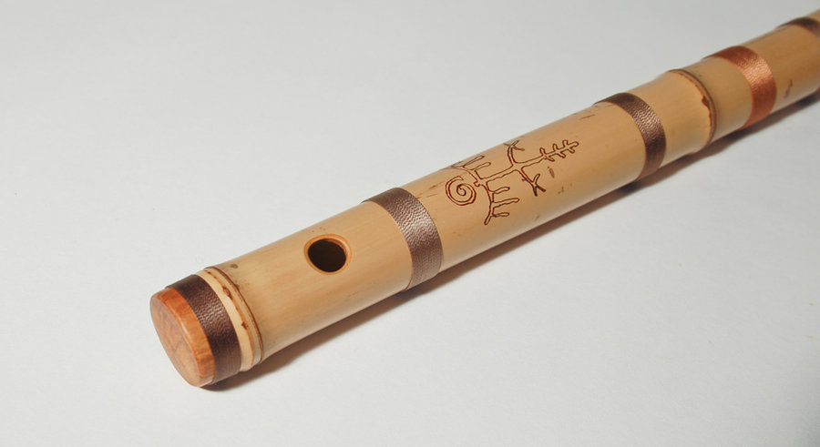 Дудка из дерева или тростника. Травяная Дудка Калюка. Бансури флейта. Деревянная флейта Калюка. Этническая флейта.