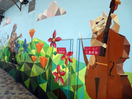 animal town blessy man henry lau mural street art sai ying pun hong kong