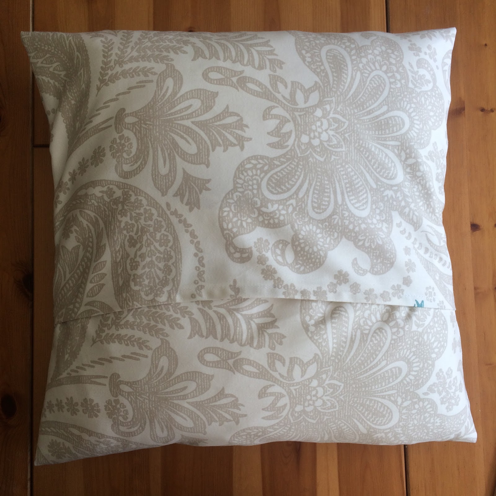 How to make your own cushion Cushion Cover Tutorial