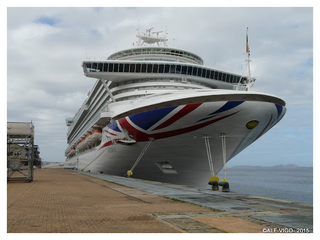 ALF Y SU MUNDO NAVAL: "MS AZURA"