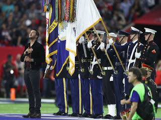 Luke Bryan engalana el Super Bowl