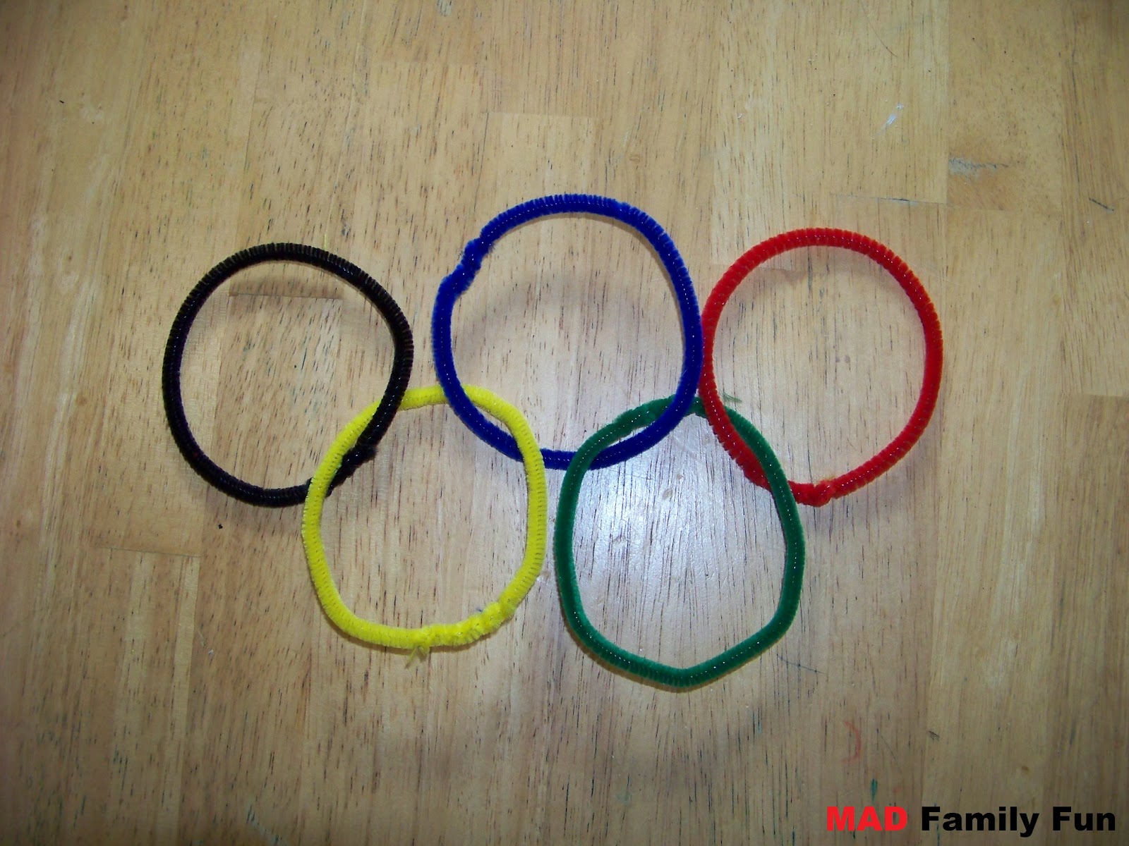 mad-family-fun-olympic-rings-craft