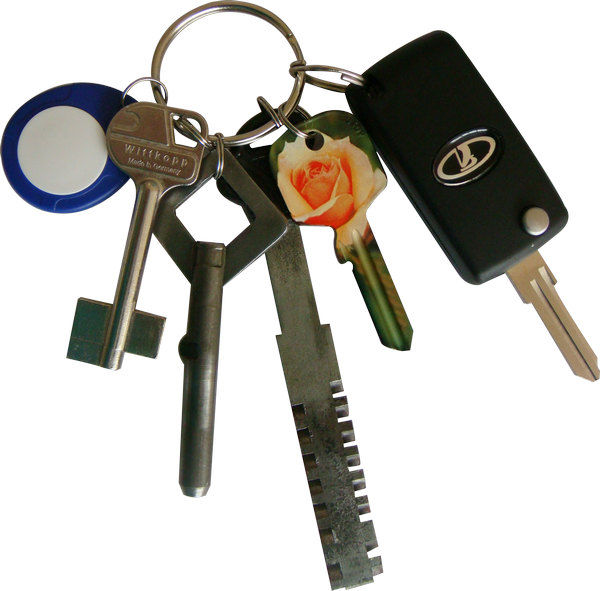 Большая связка ключей. Связка ключей. Связка ключей от машины. Ключи от квартиры связка. Ключи разные.