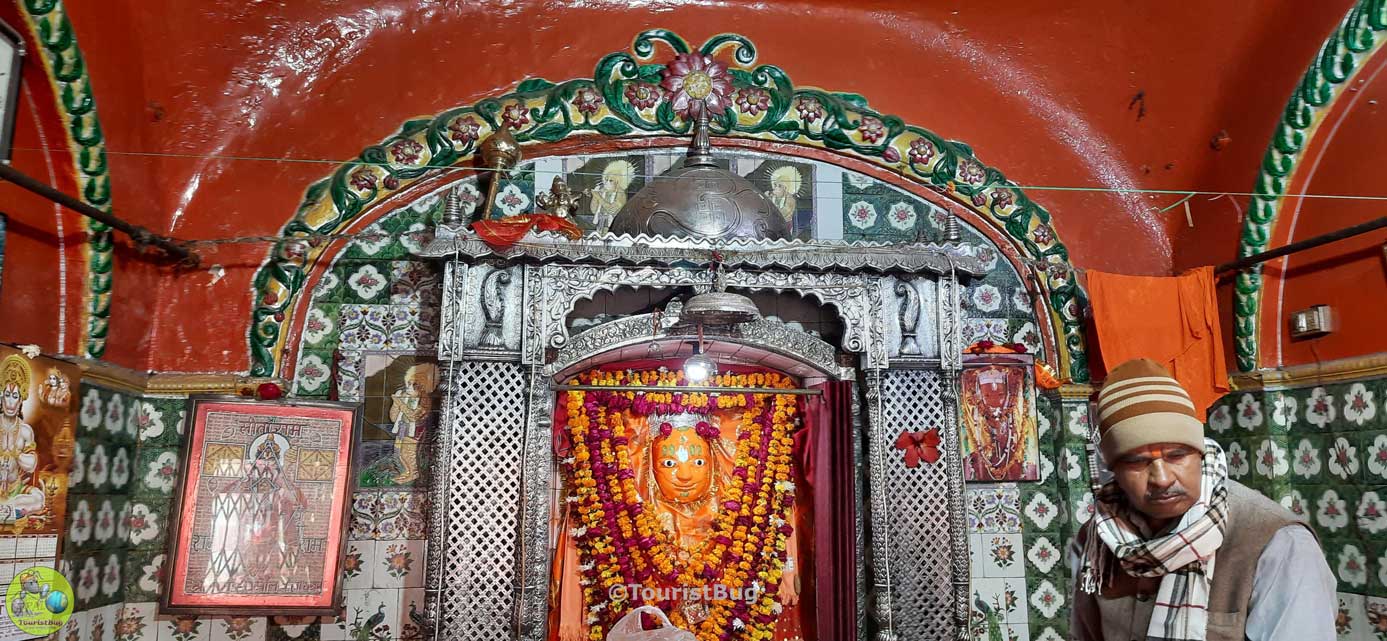 Purana Hanuman Mandir Aliganj Lucknow