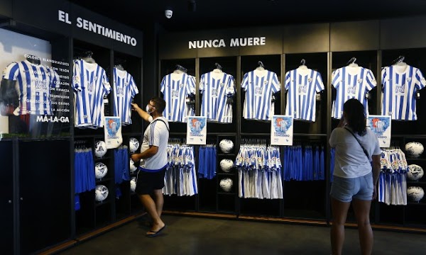Málaga, la camiseta 2021/2022 es un éxito en ventas