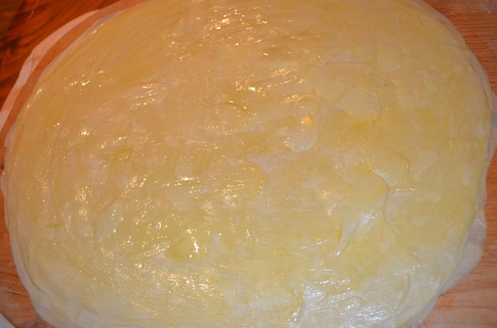 Пирожки с арахисом из слоеного дрожжевого теста в духовке: Бадамбура, рецепт