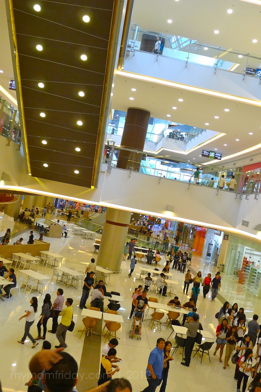 My MomFriday Toys "R" Us and the New Robinsons Magnolia