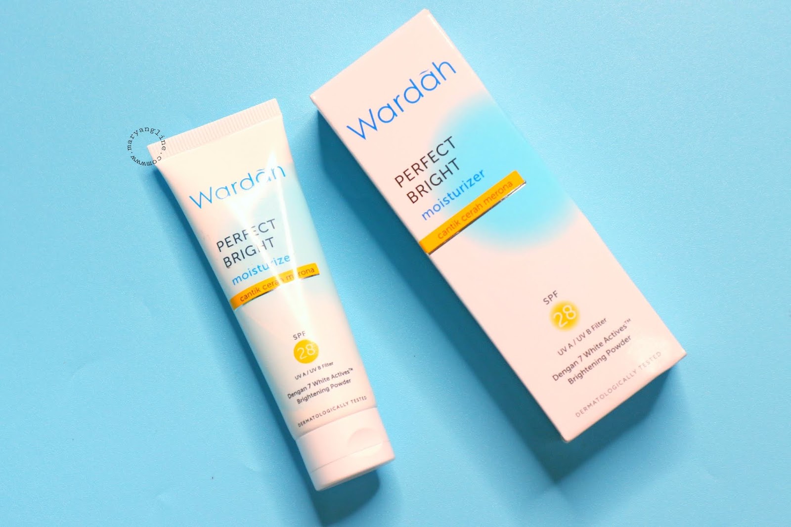 Perbandingan Wardah Perfect Bright Moisturizer Series SPF 28 Dan Normal Skin