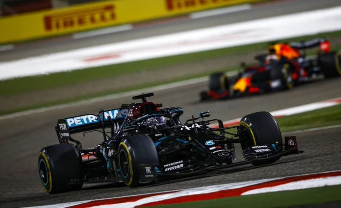 Lewis Hamilton vince il gran premio del Bahrain 2020