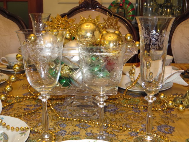 FABBY'S LIVING: FABBY: A Gold Table for New Year's Eve 2014