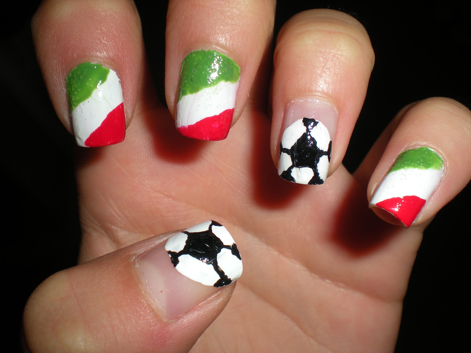 Metallic Maria Italy soccer world cup nails