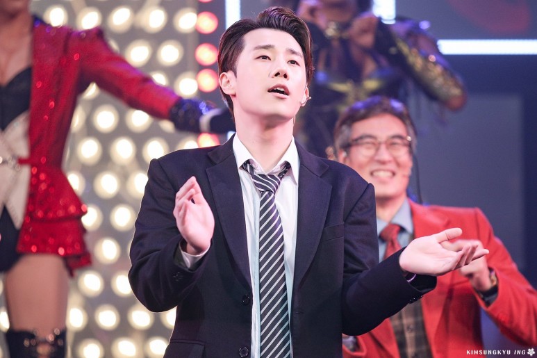 개찰떡 컨셉 만난 김성규 | 인스티즈