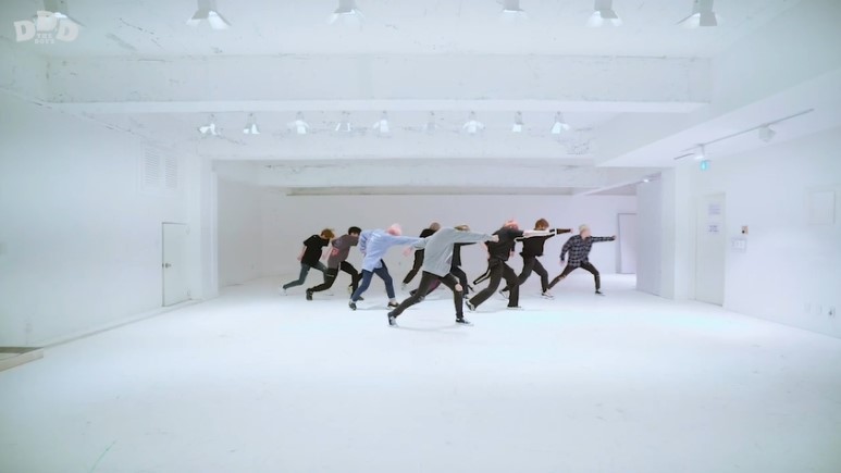 발소리 딱딱 쾌감쩌는 다인원 남돌의 군무 | 인스티즈