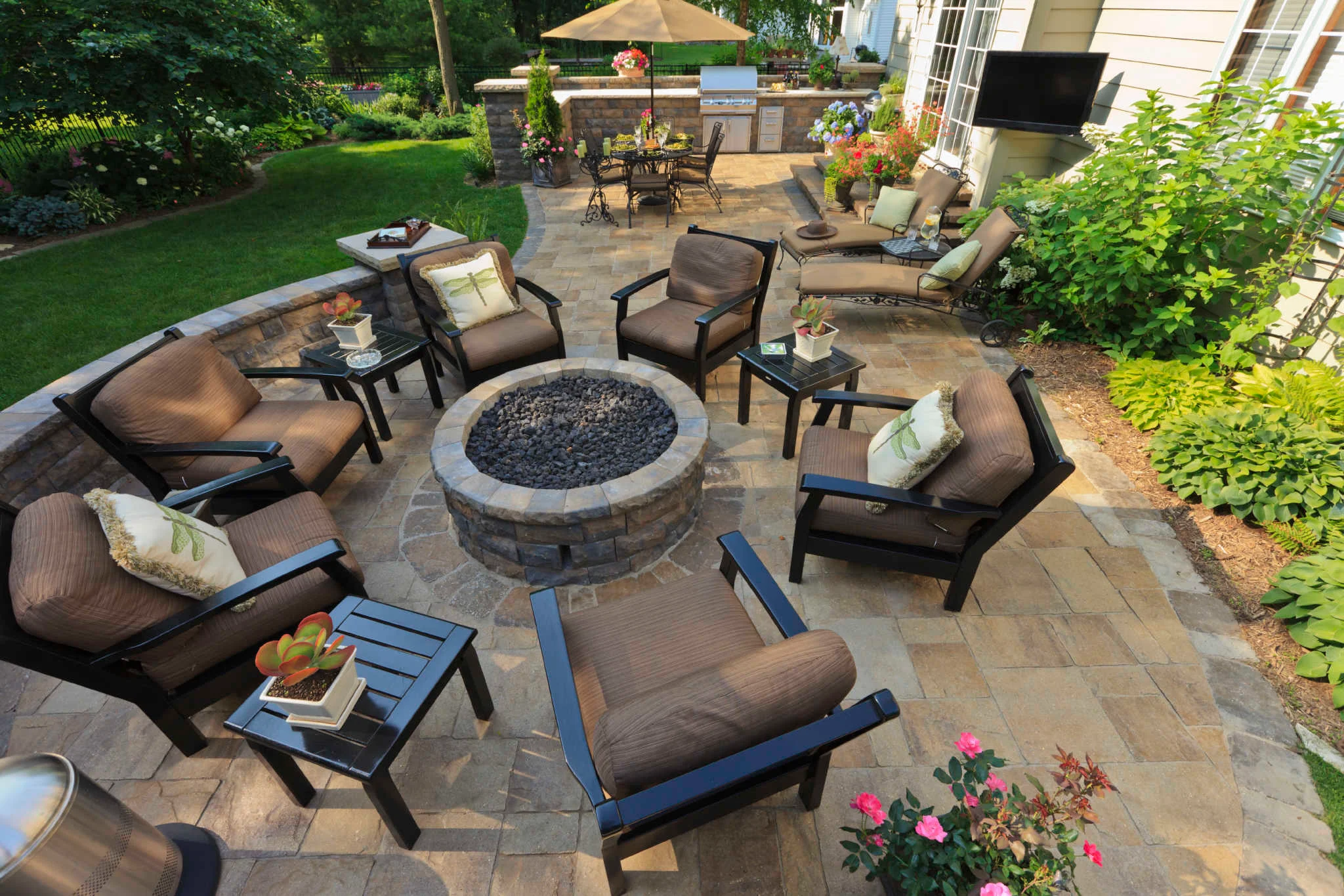 Everything You Need to Know About Modern Patio Paver Designs