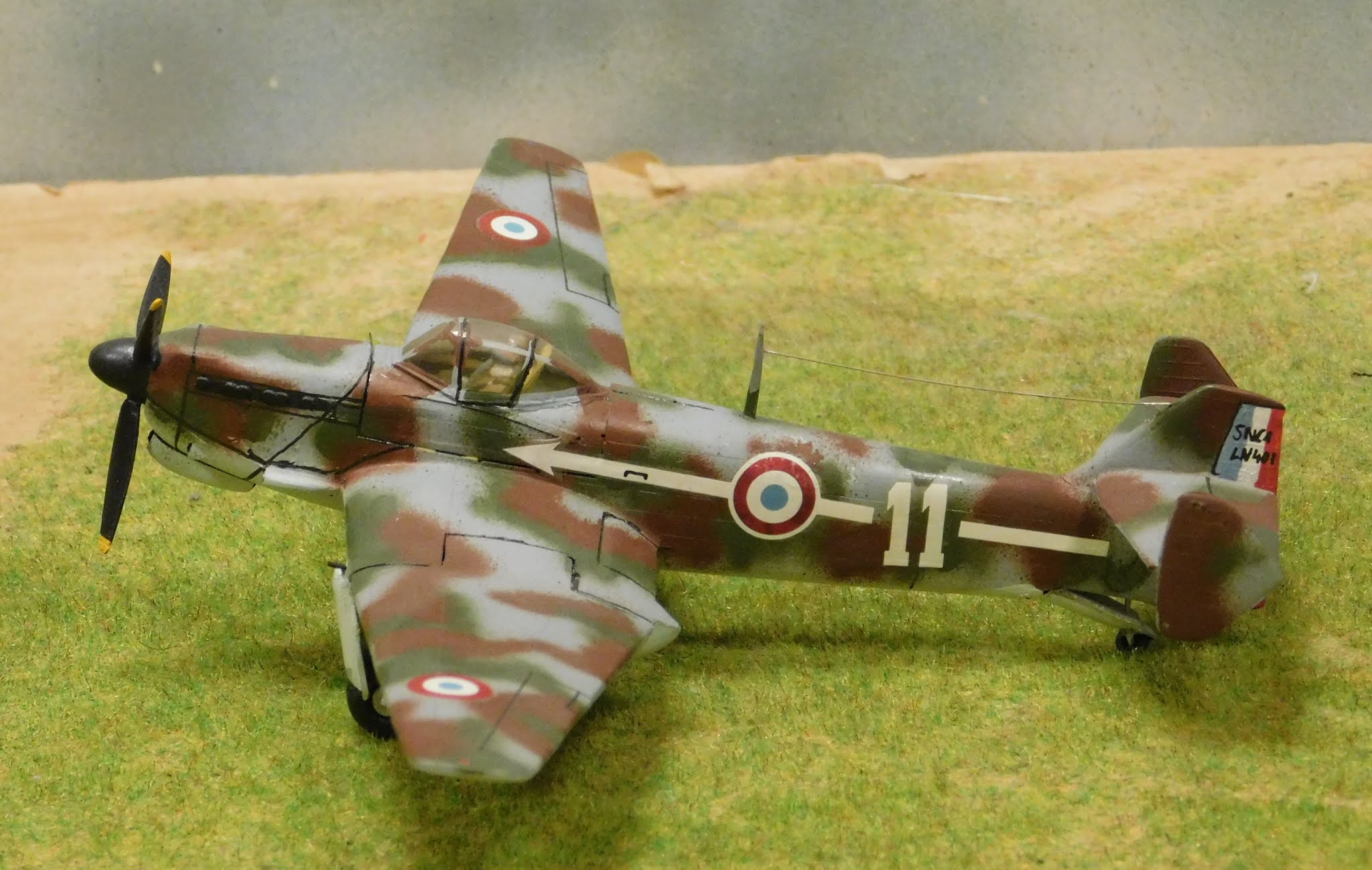 HappyscaleModellbau LoireNieuport LN.401 Replica resinkit 1/72