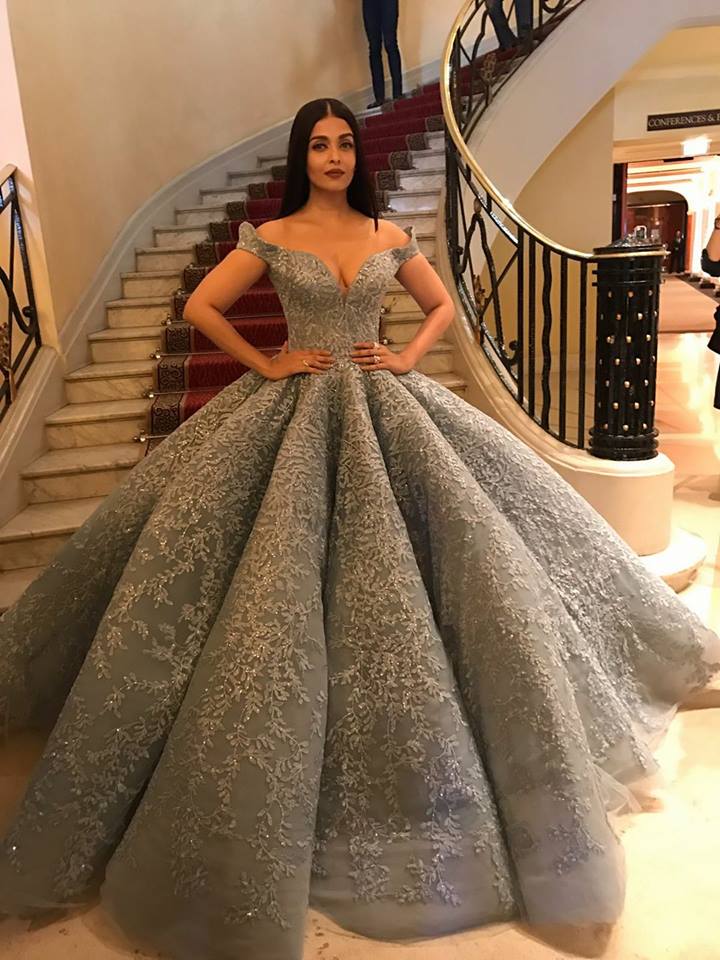 Glamour - Aishwarya Rai had an IRL princess moment on the... | Facebook