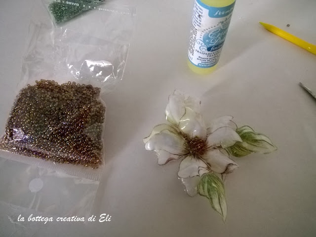 come-preparare-i-fiori-per-il-sospeso-trasparente