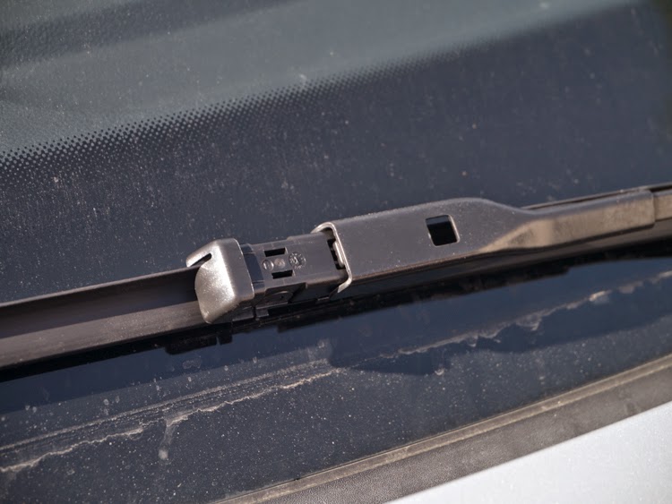 The Zen of Bits and Bolts Audi Q5 2011 Windshield Wiper Replacement