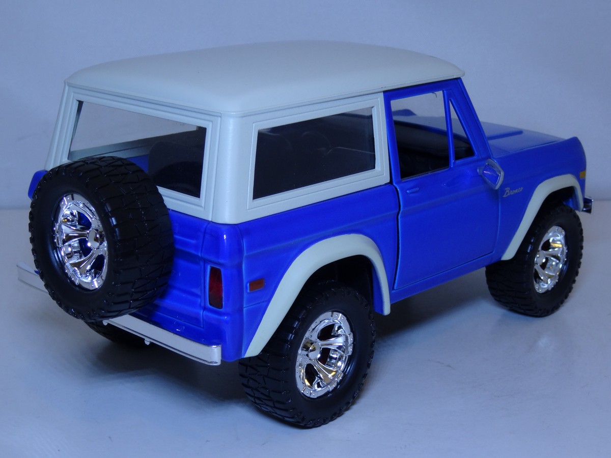 Modelli diecast 124 e dintorni Ford Bronco by Jada Toys
