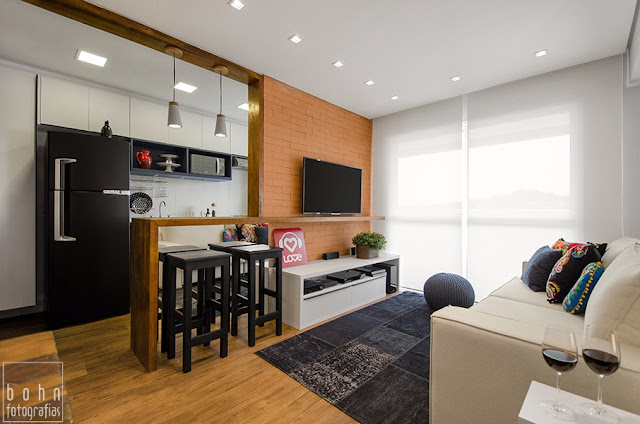 Visita ao pequeno e jovial apto decorado de Carolina Rocca. Blog Achados de Decoração
