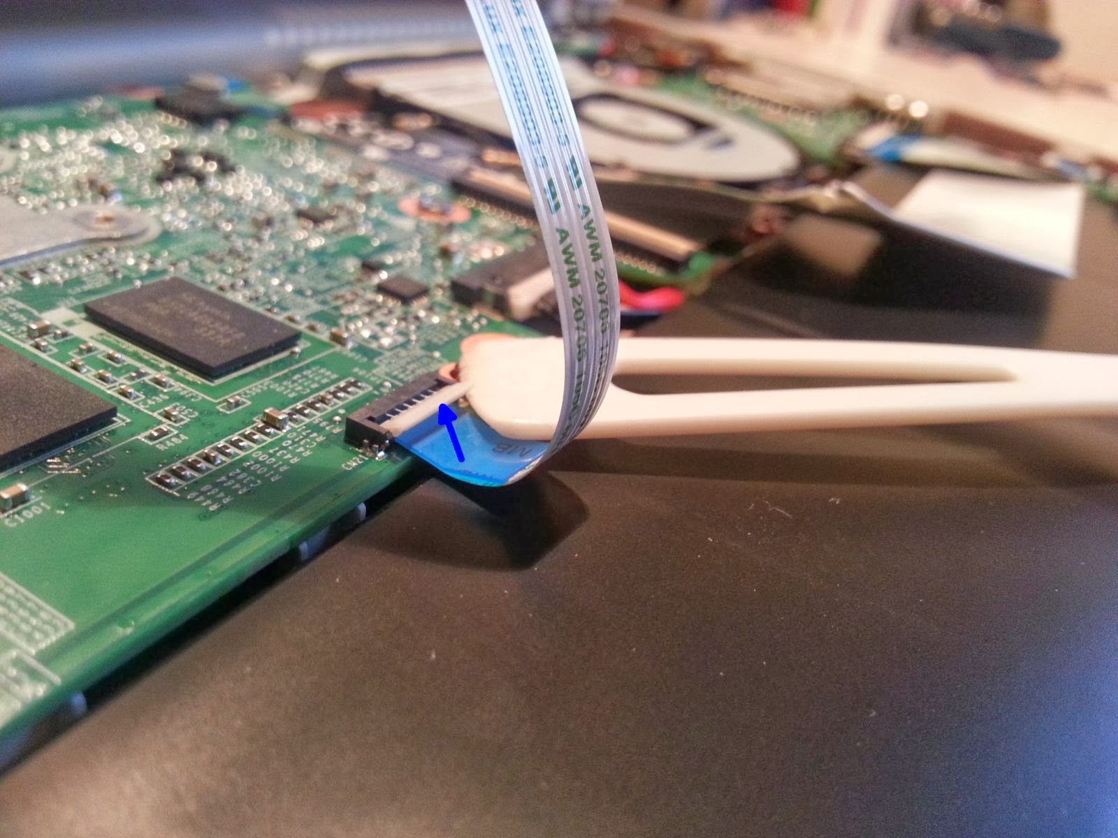 Installing new NGFF SSD in HP Chromebook 14 (Falco) Here are the