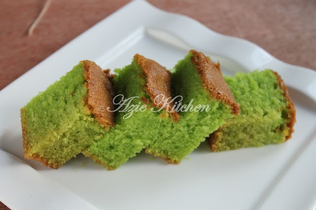 Kek Pandan Lembab Sedap Azie Kitchen