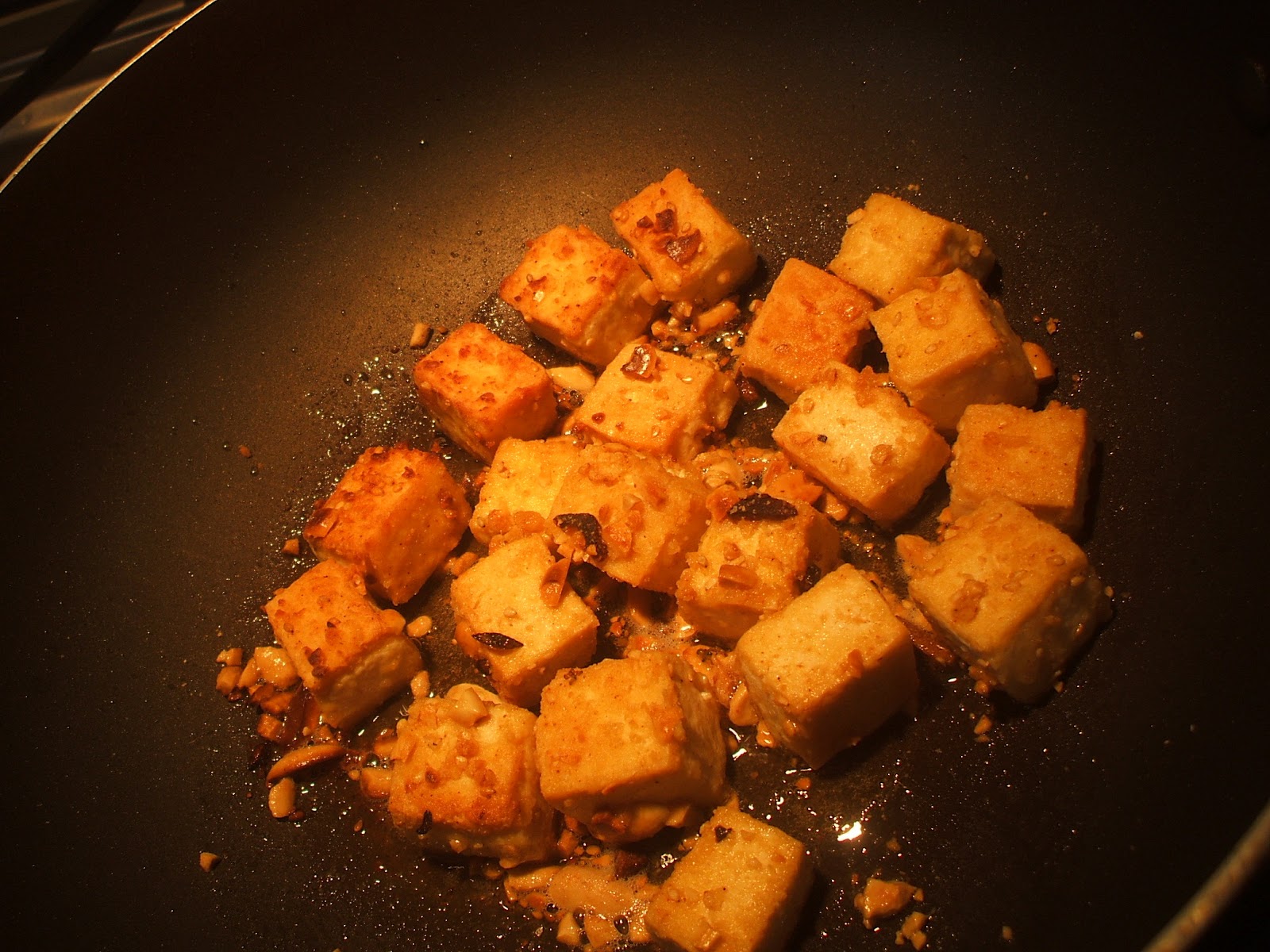 Em Bakes: Broccoli-Tofu Udon with Peanut Sauce