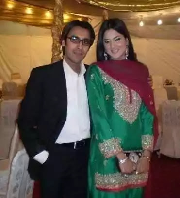 Fiza Ali New Pictures With Husband