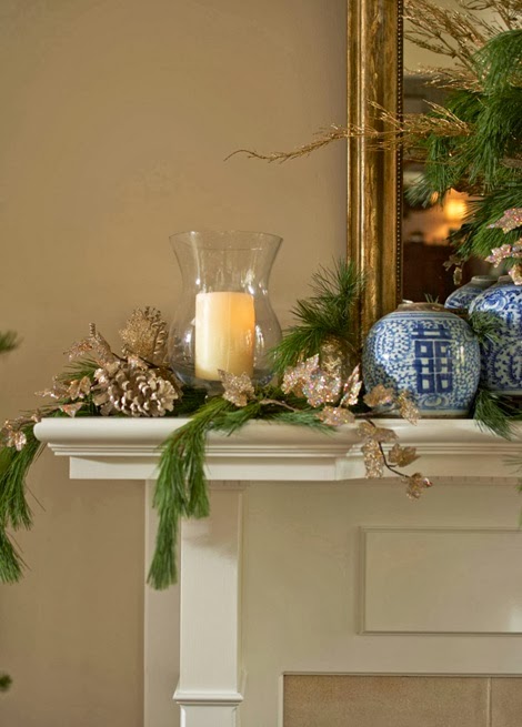 Chinoiserie Chic: The Chinoiserie Christmas Mantel