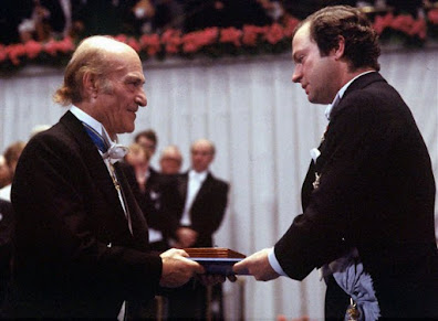 Ο Ελύτης τιμάται με το Νόμπελ Λογοτεχνίας το 1979