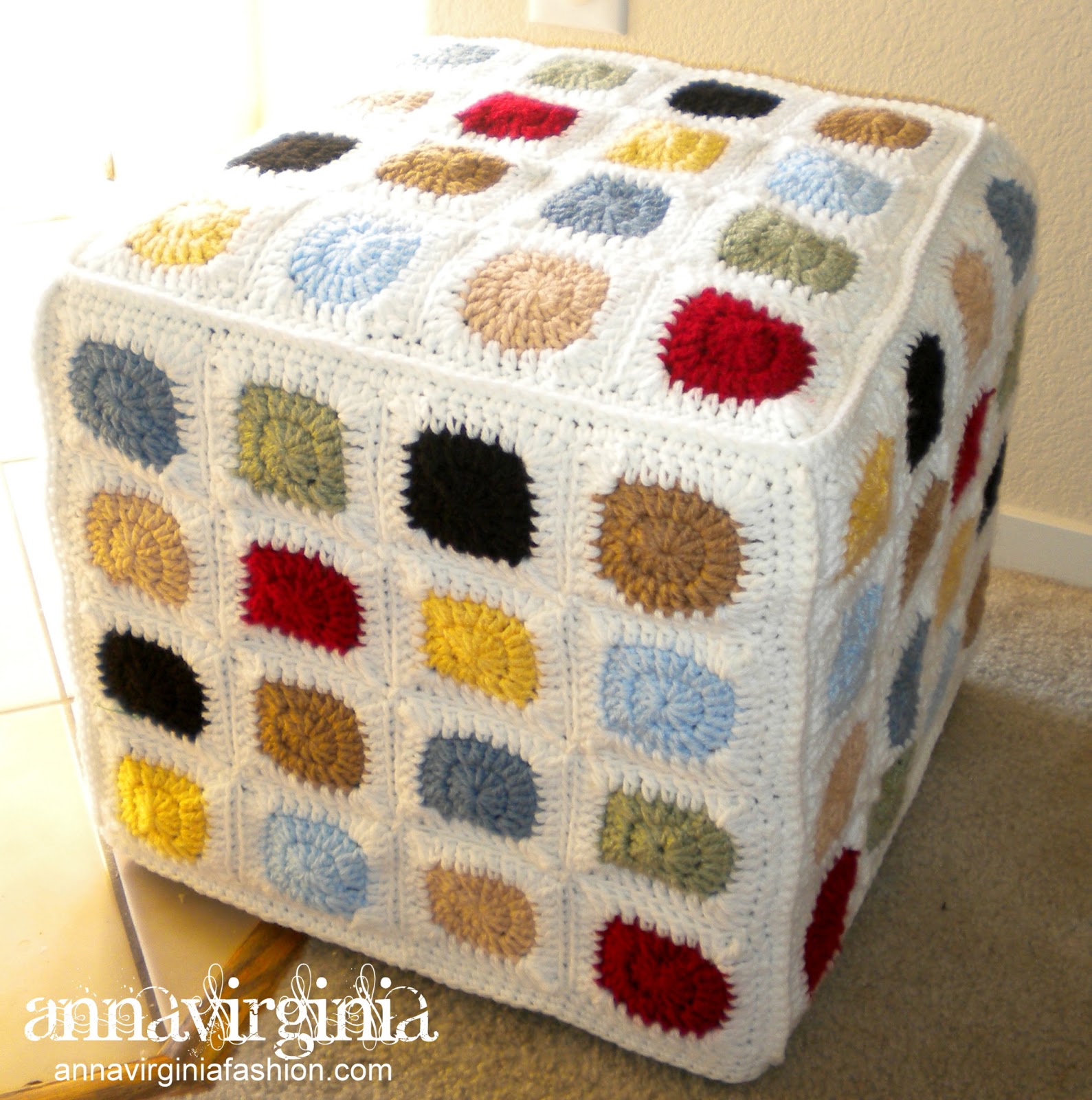 как связать чехол квадратный. как связать чехол квадратный. накидка на стул крючком квадратная. скатерть из бабушкиных квадратов. как связать чехол квадратный.